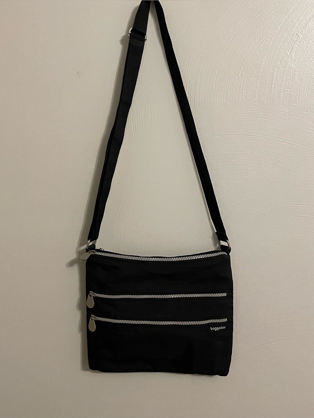 Baggallini Black Bag Adjustable Strap